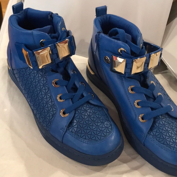 royal blue tennis shoes womens